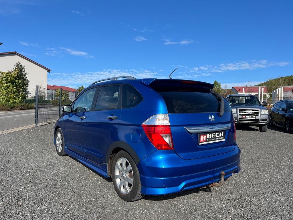 Honda FR-V