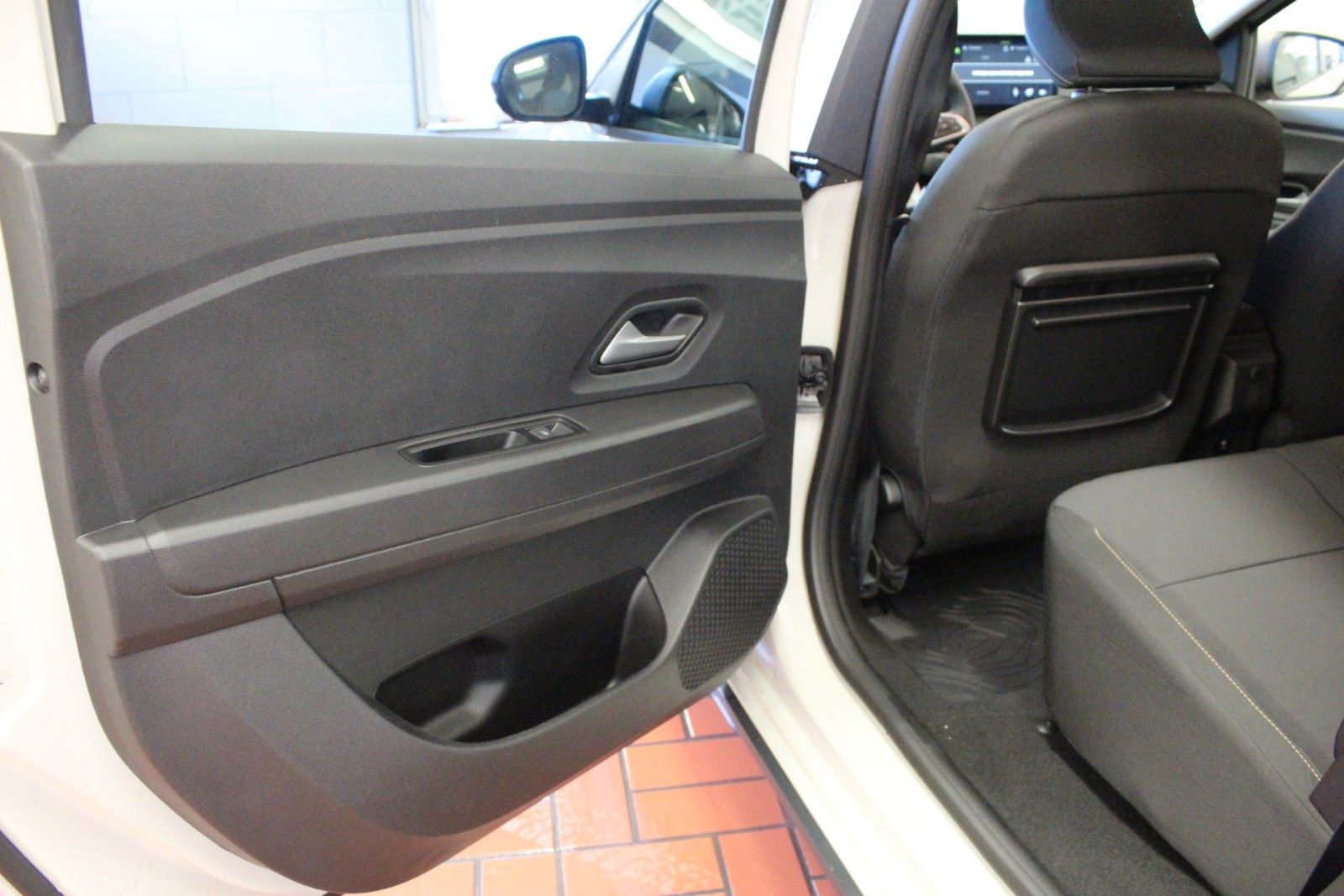 Fahrzeugabbildung Dacia Jogger Eco-G 120 Extreme 5-Sitzer  Winterp.*LPG