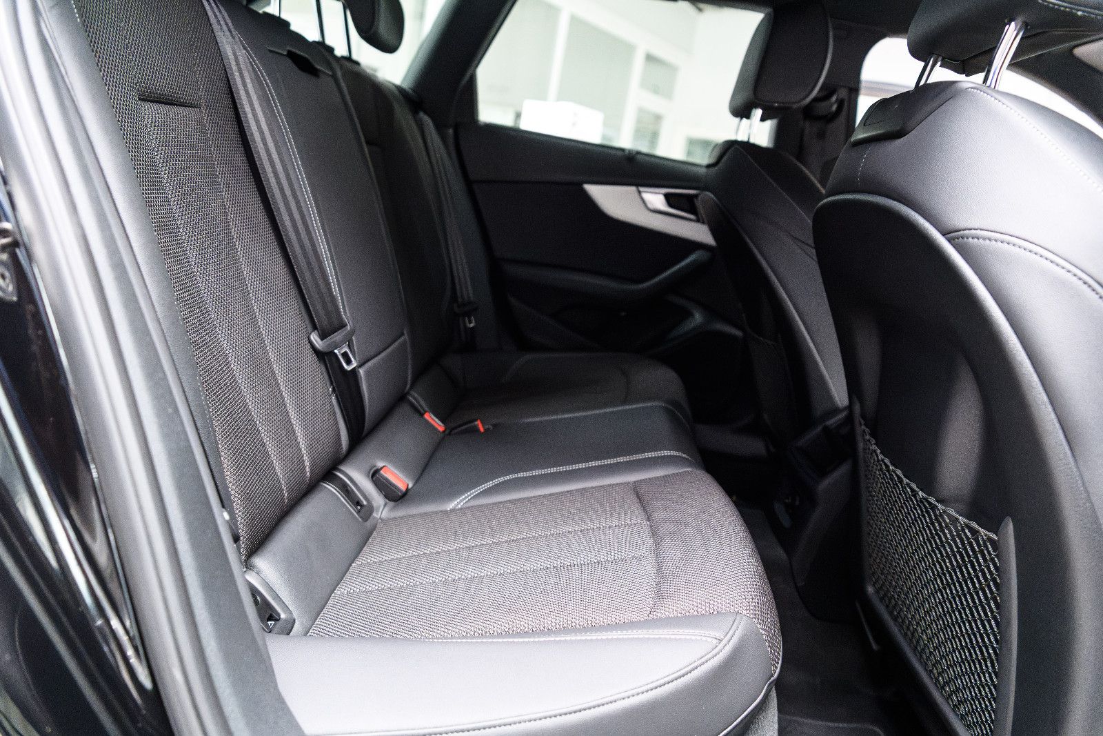 Fahrzeugabbildung Audi A4 Avant 40 TDI quattro advanced + Kamera +