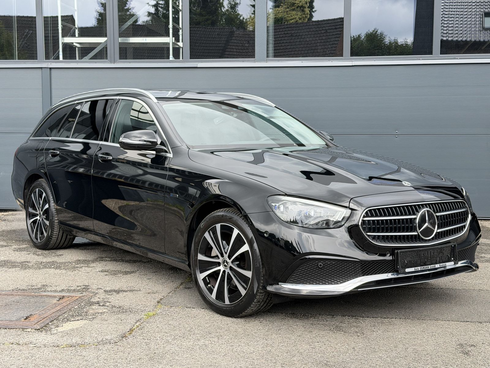 Mercedes-Benz E 300 e T Distr Multibeam LED SD Navi PDC foto 2