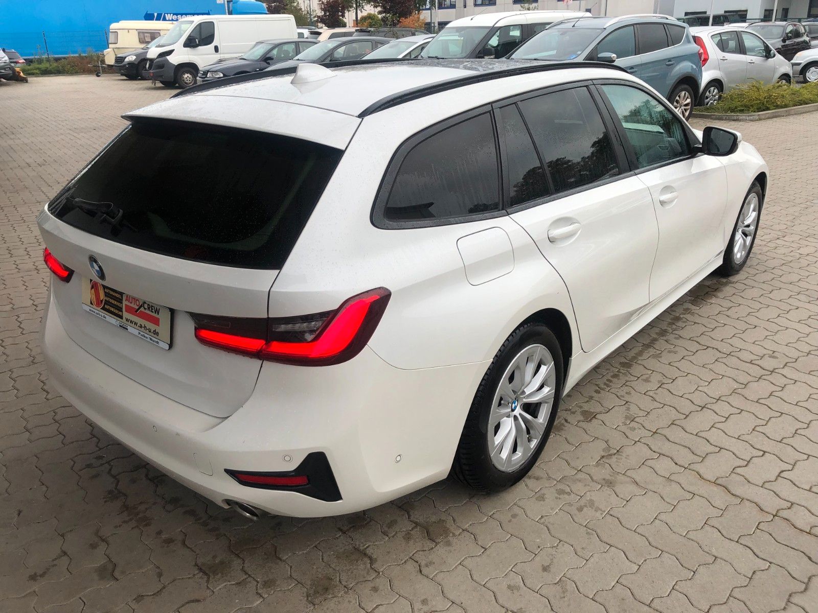 Fahrzeugabbildung BMW 320 d Touring Advantage Panoramadach