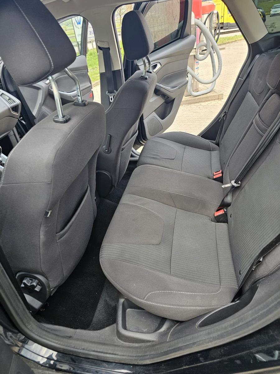 Ford Focus 2012 — photo 7