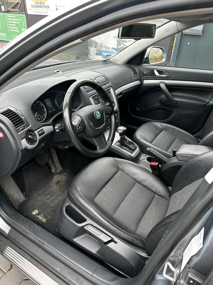 Skoda Octavia 2012 — photo 12