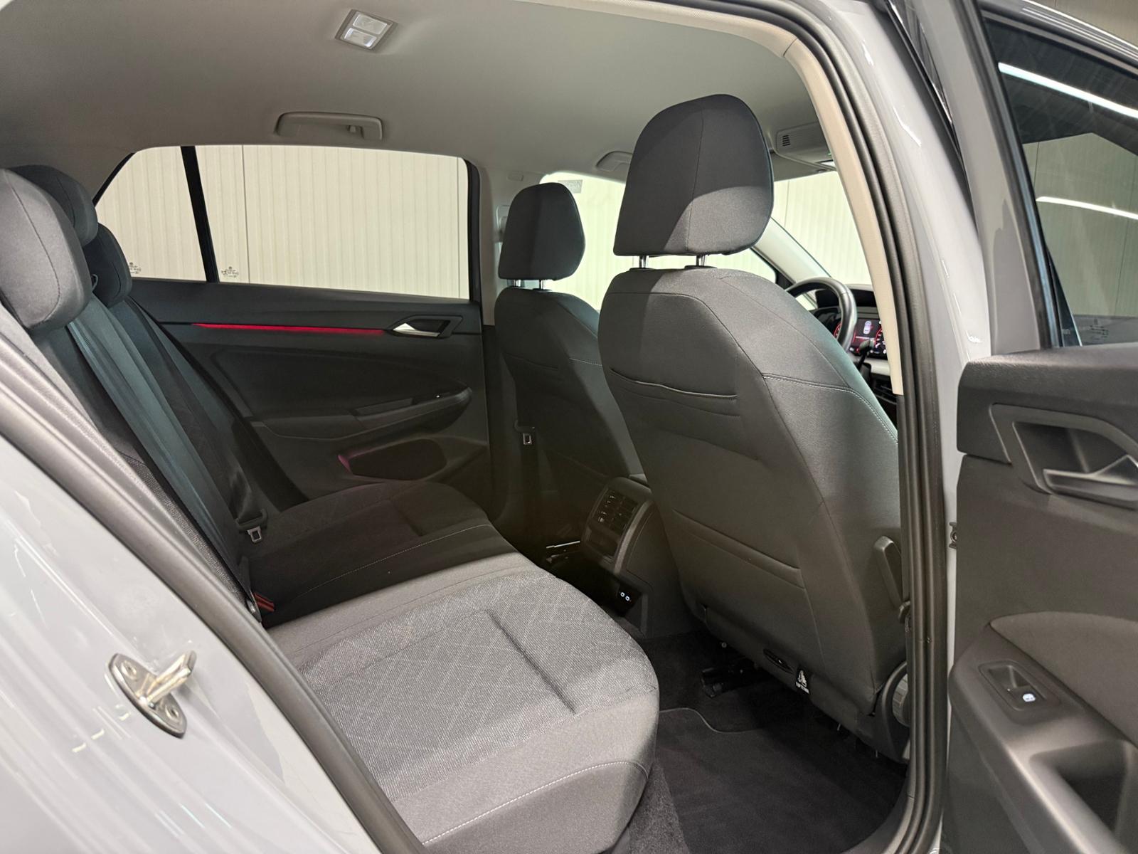 Volkswagen Golf VIII Life 1.5 TSI ACC NAVI LED SHZ, миниатюра 22