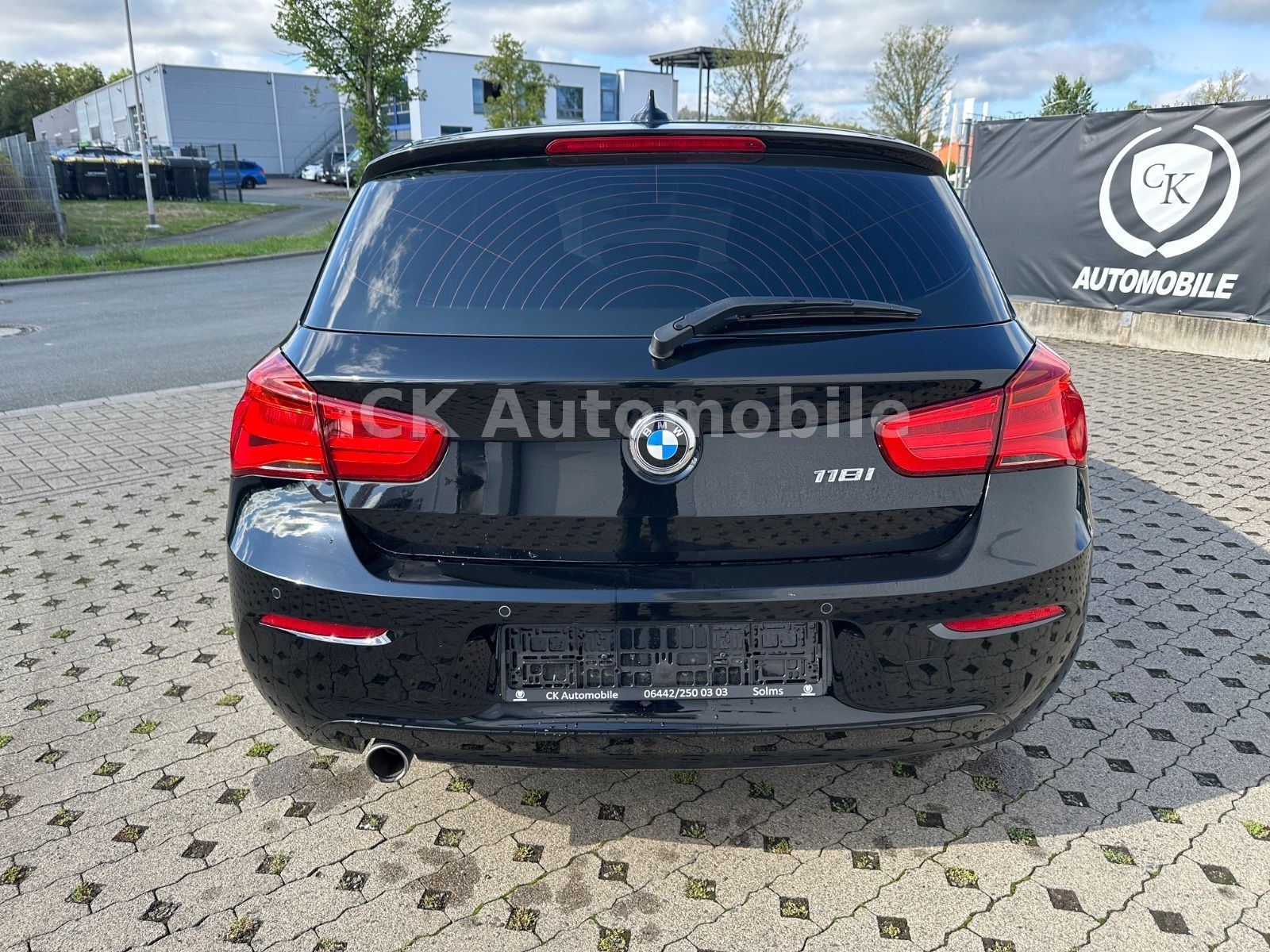 Fahrzeugabbildung BMW 118i Lim. 5-trg. /Klimaautomatik/SHZ/PDC