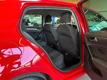 Volkswagen Golf VII Lim. Lounge BMT *PDC*