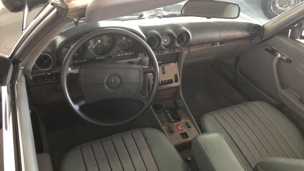 Mercedes-Benz SL 560