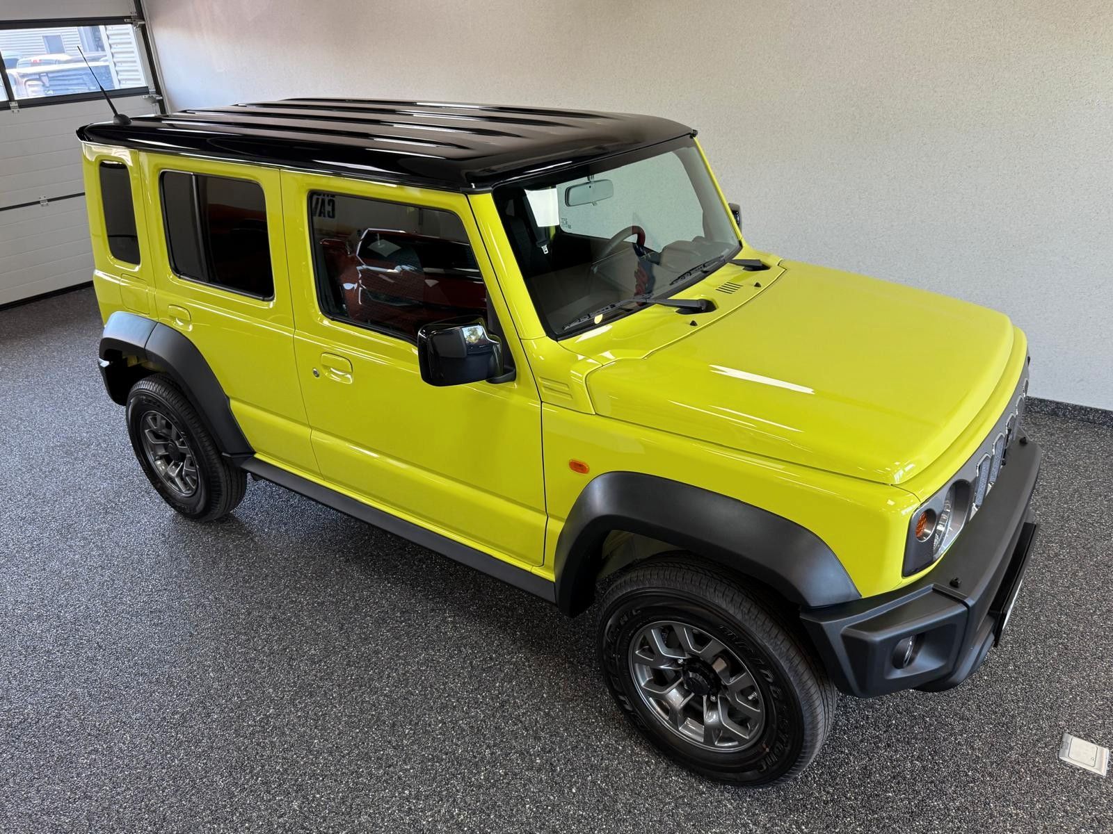 Fahrzeugabbildung Suzuki Jimmy GLX 4-TÜRER AUTOMATIK