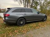 Mercedes-Benz EXCLUSIVE Widescreen*Burmester*AHK*Ambiente*ACC* - gebrauchte Mercedes-Benz E 220 aus dem Jahr 2016