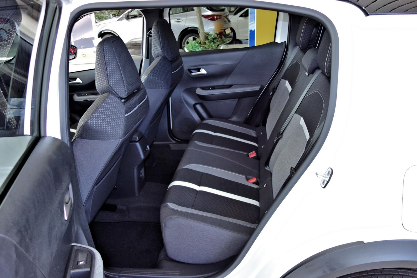 Opel Frontera Ultimate 1.2 145PS AT LED,Navi,Rückfah.