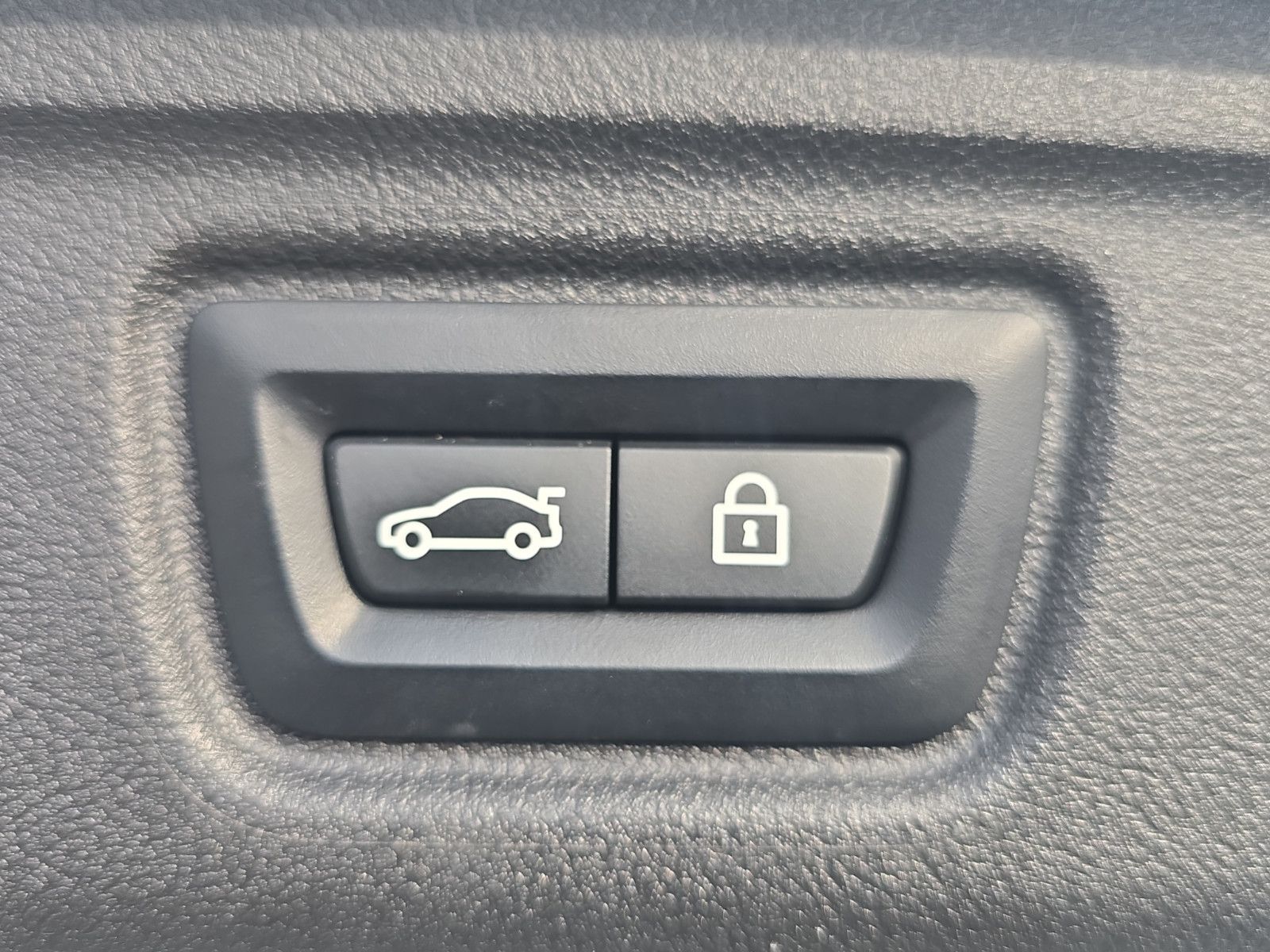 Fahrzeugabbildung BMW Touring 320i M-SPORT LC.PRO ACC ,Hifi,Carplay