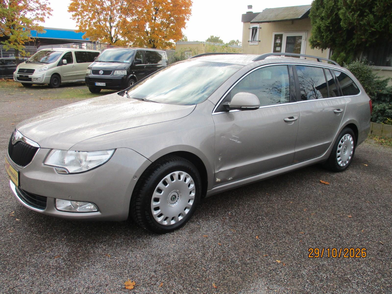 Skoda Superb 2013 — interior