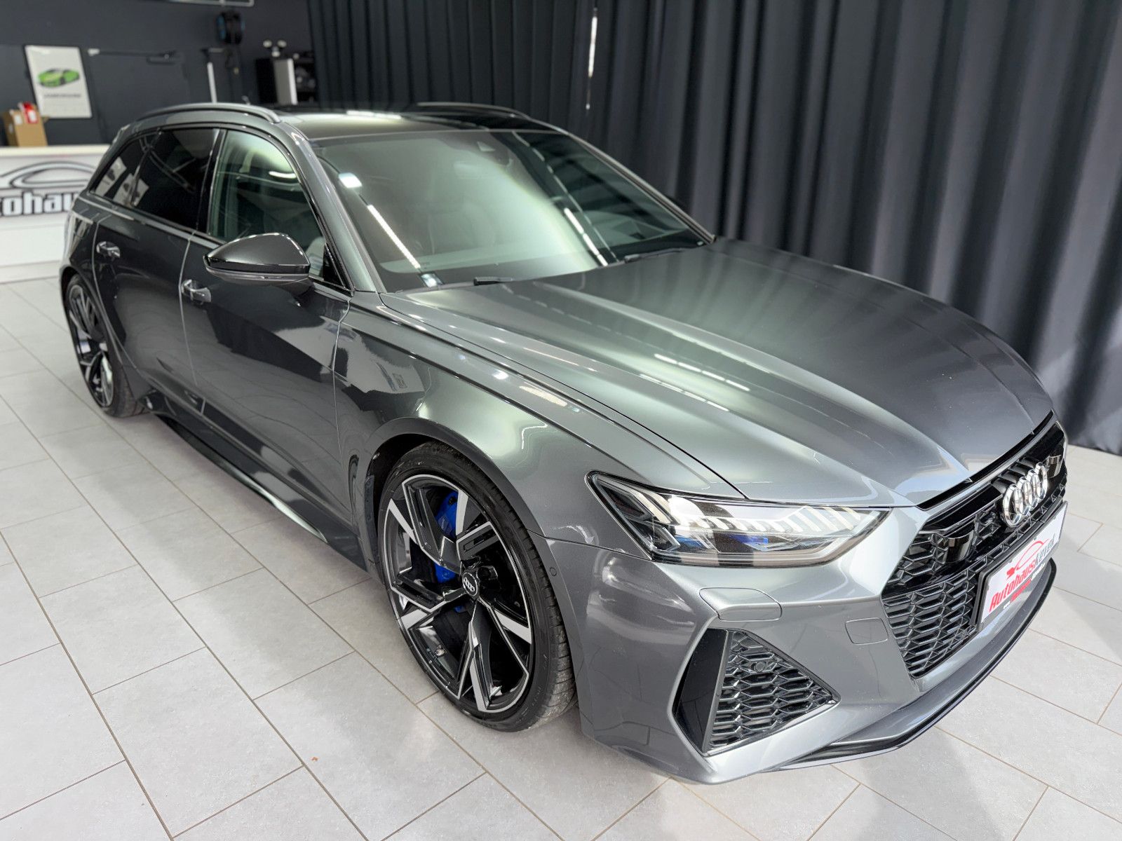 Fahrzeugabbildung Audi RS6 Avant 4.0 TFSI quattro |KERAMIK|B/O