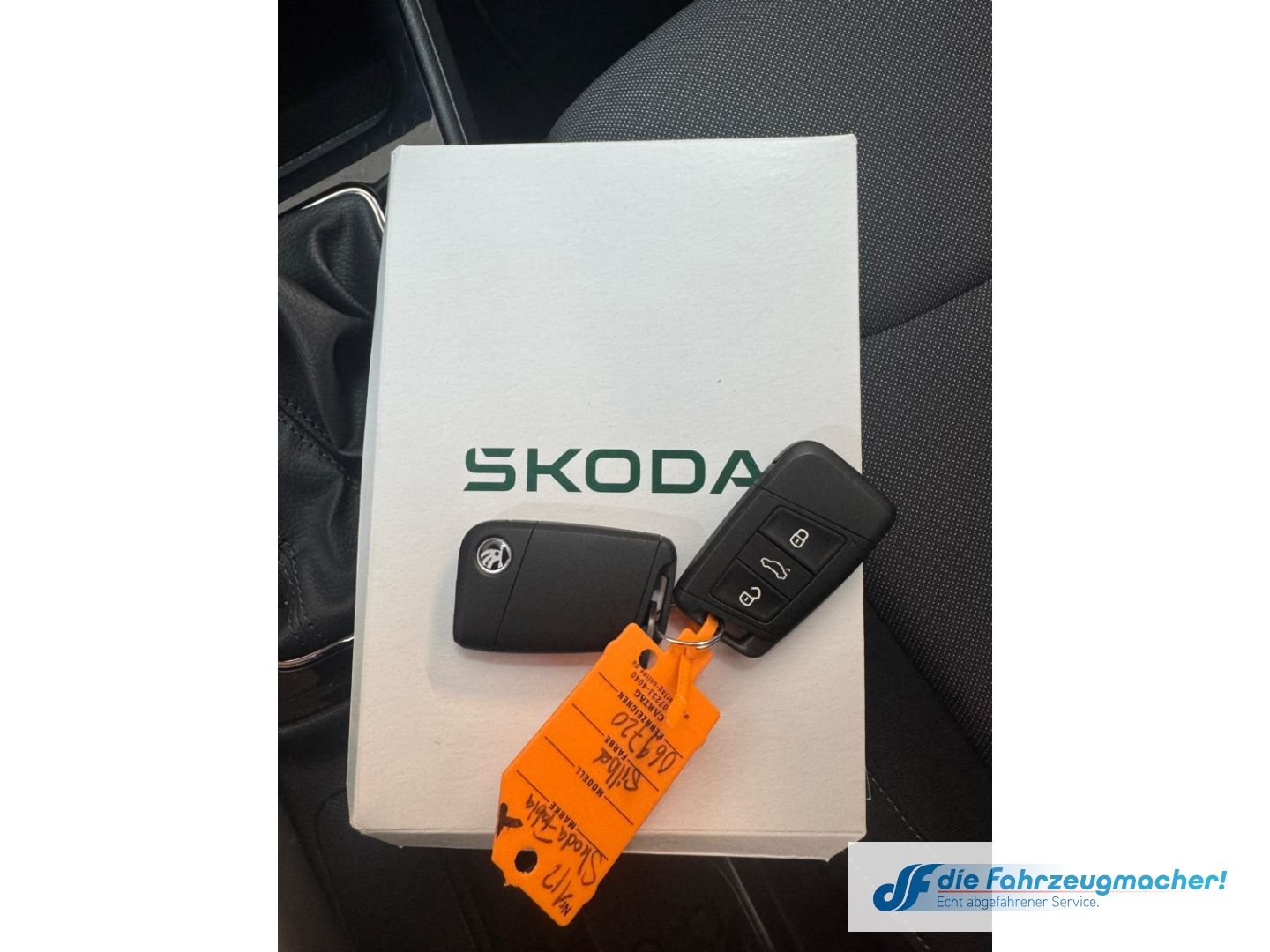 Fahrzeugabbildung SKODA Fabia Tour Automatik Navi DigiCockpit LED Apple