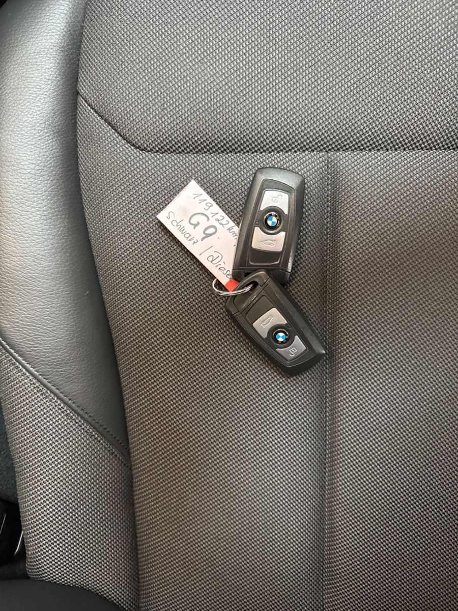Fahrzeugabbildung BMW 320d *Navi*Automatik*Sitzheizung*