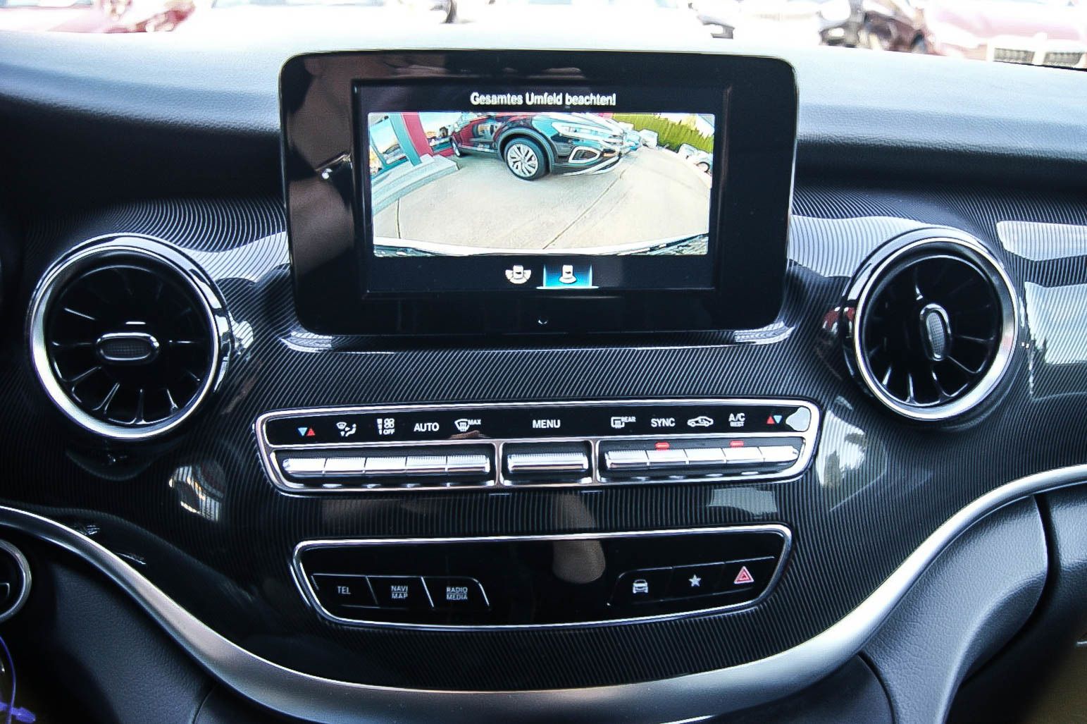 Fahrzeugabbildung Mercedes-Benz V 250 d EDITION AMG MBUX 7-SITZE IQ-LED KAMERA