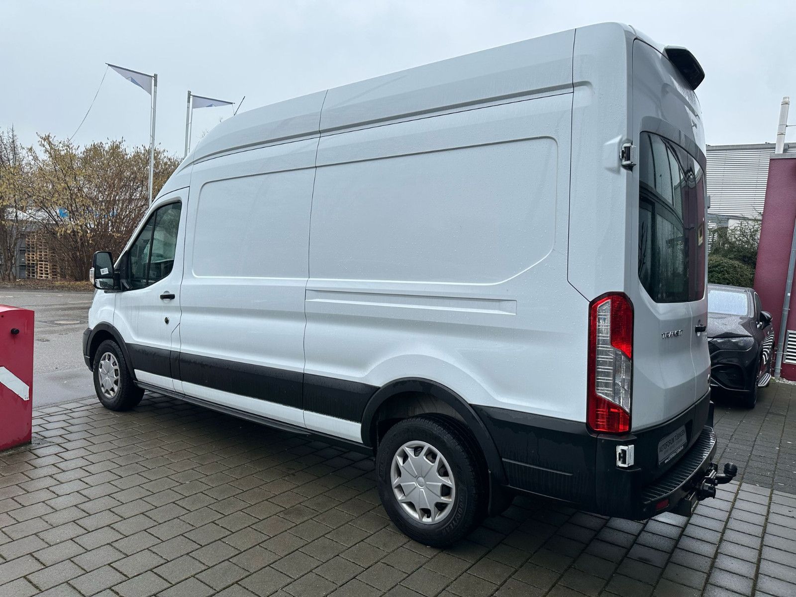 Fahrzeugabbildung Ford Transit 350 L3H3 Automatik*KLIMA*NAVI*AHK*TEMPO*