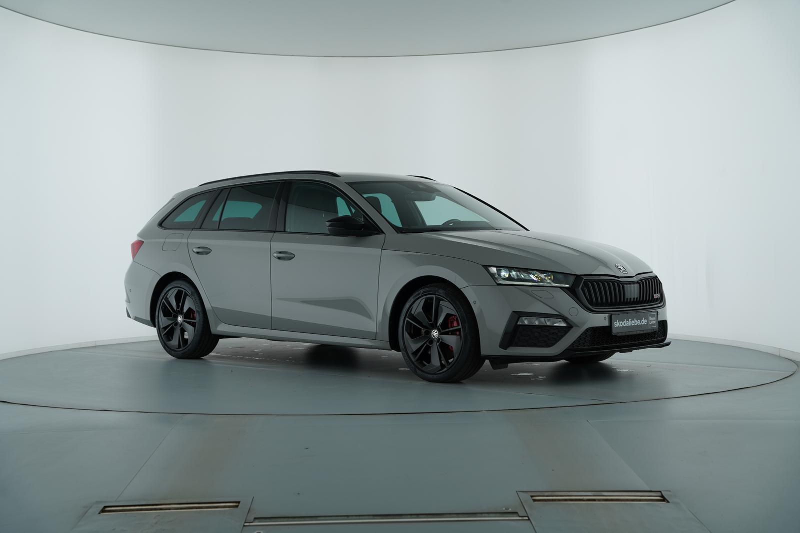 Skoda OCTAVIA COMBI RS 2.0TSI DSG HEAD-UP+SCHECKHEFT