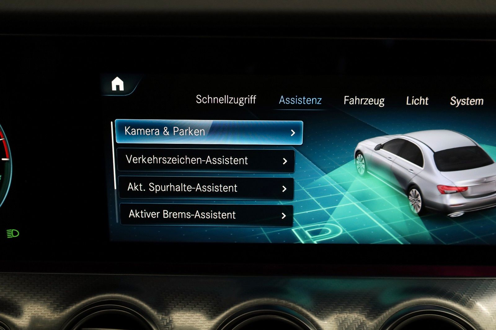 Fahrzeugabbildung Mercedes-Benz E 300 de Lim Leder,Navi,LED,Widescreen,Spur/Park