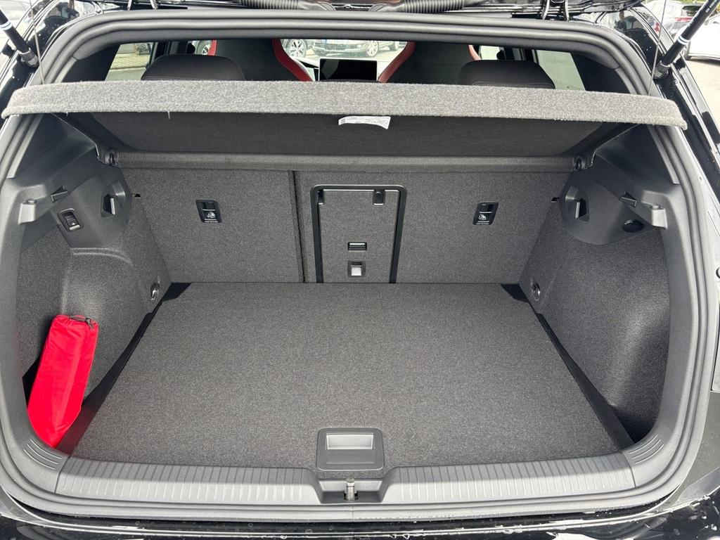 Volkswagen Golf 17