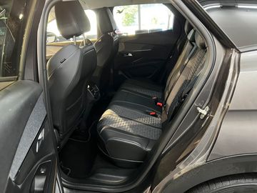 Bild 10 Peugeot 3008 Plug-In Hybrid Roadtrip - Navi | RFK | SHZ