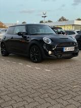 MINI Cooper S black 192 PS Schaltwippen - MINI Cooper S: Ps