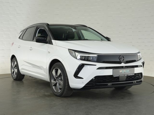 Grandland GSe PHEV 4X4 AUTOMATIK+AHK+NAVI+360 GR