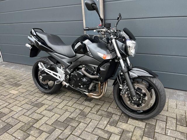 Suzuki GSR 600 ABS nur 11800 Km !