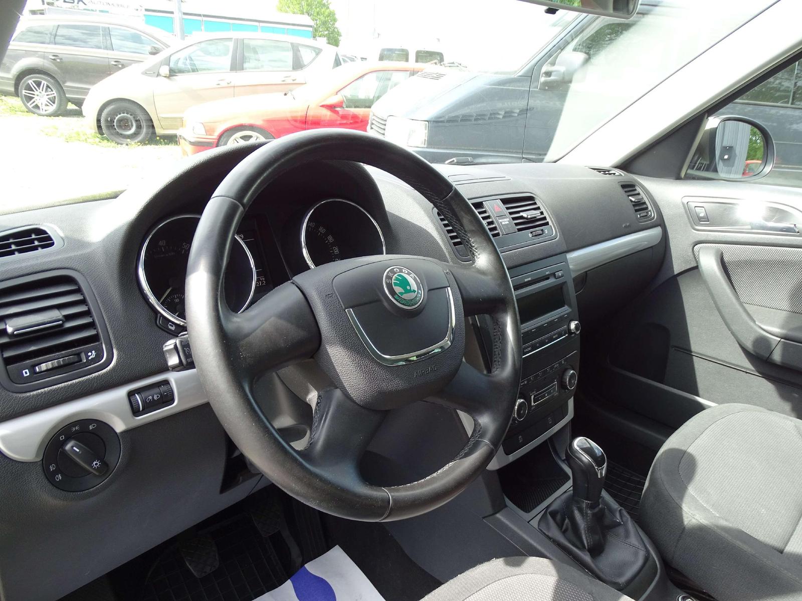 SKODA YETI 1.4 TSI 122ch AMBITION - CLIMATISATION AUTOMATIQUE - SIÈGES CHAUFFANTS - RADARS DE RECUL - RÉGULATEUR DE VITESSE