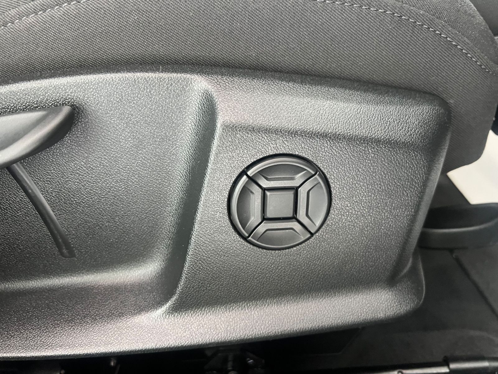 Fahrzeugabbildung Audi A6 Avant 40 TDI sport * VOLL-LED* 360 KAMERA*