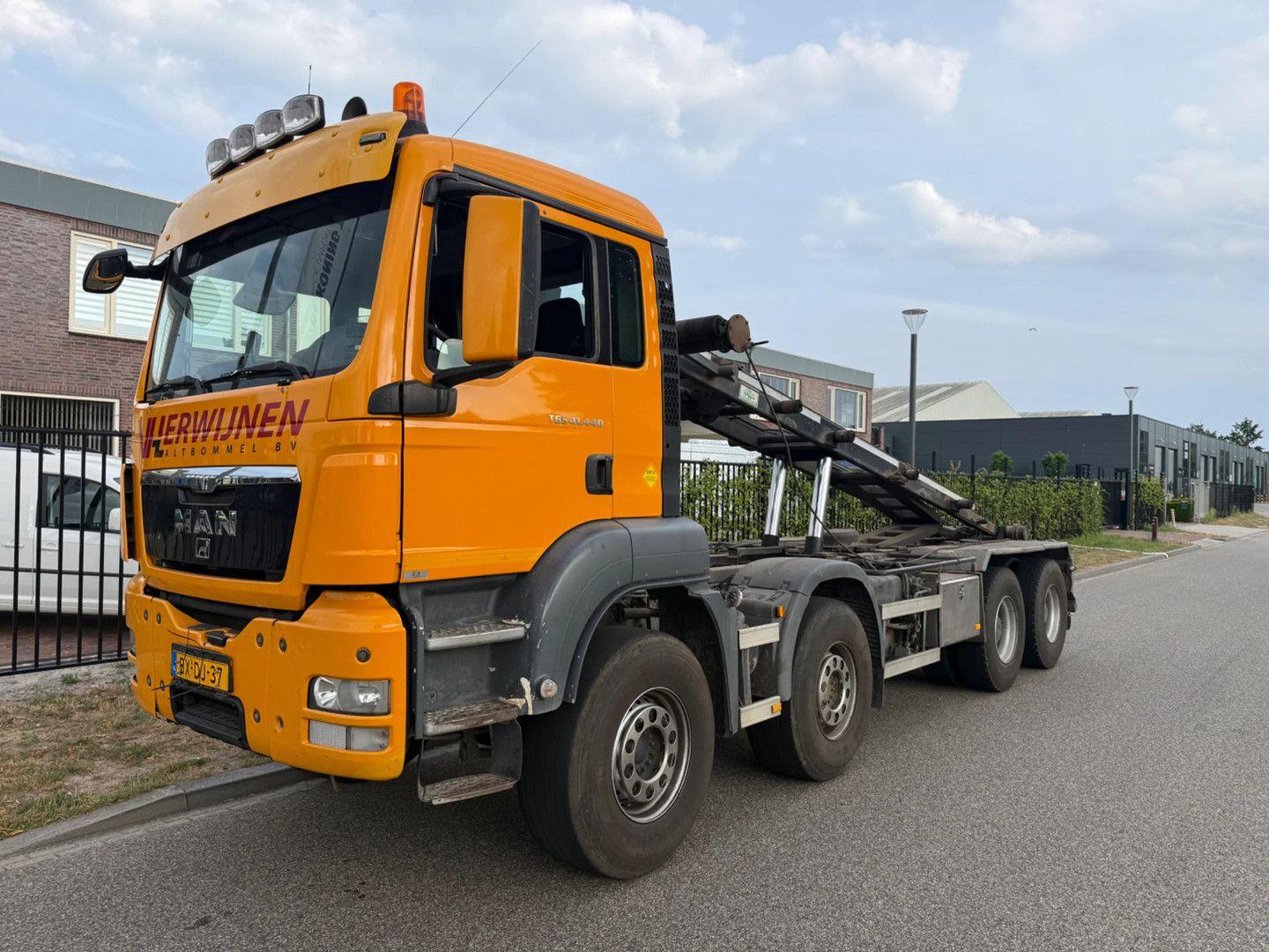 MAN TGS 41.440 8X4 naafreductie
