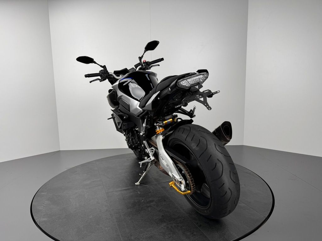 Fahrzeugabbildung Yamaha MT-10 SP *AKRA *1. HAND *SERVICE NEU