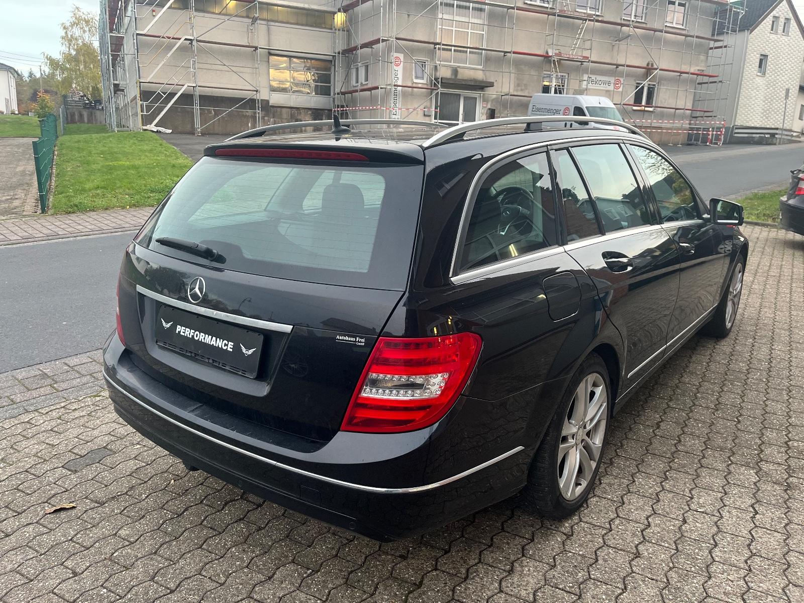 Mercedes-Benz C180 2012 — photo 7