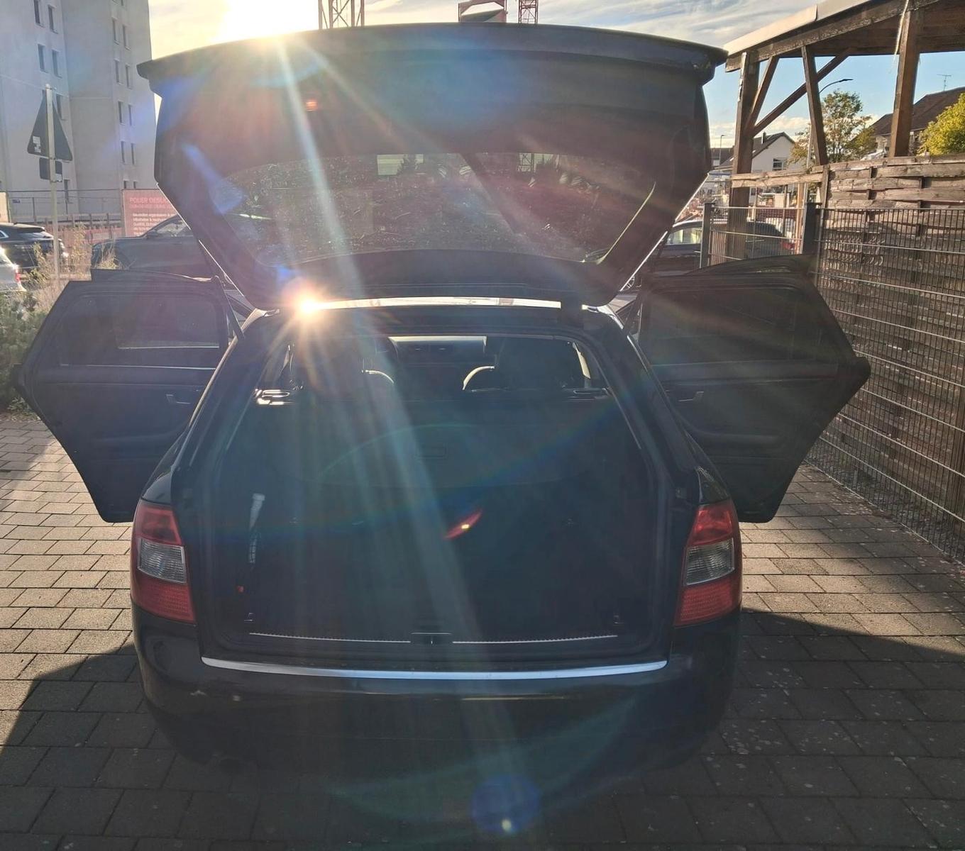 Audi A4 2004 — photo 5