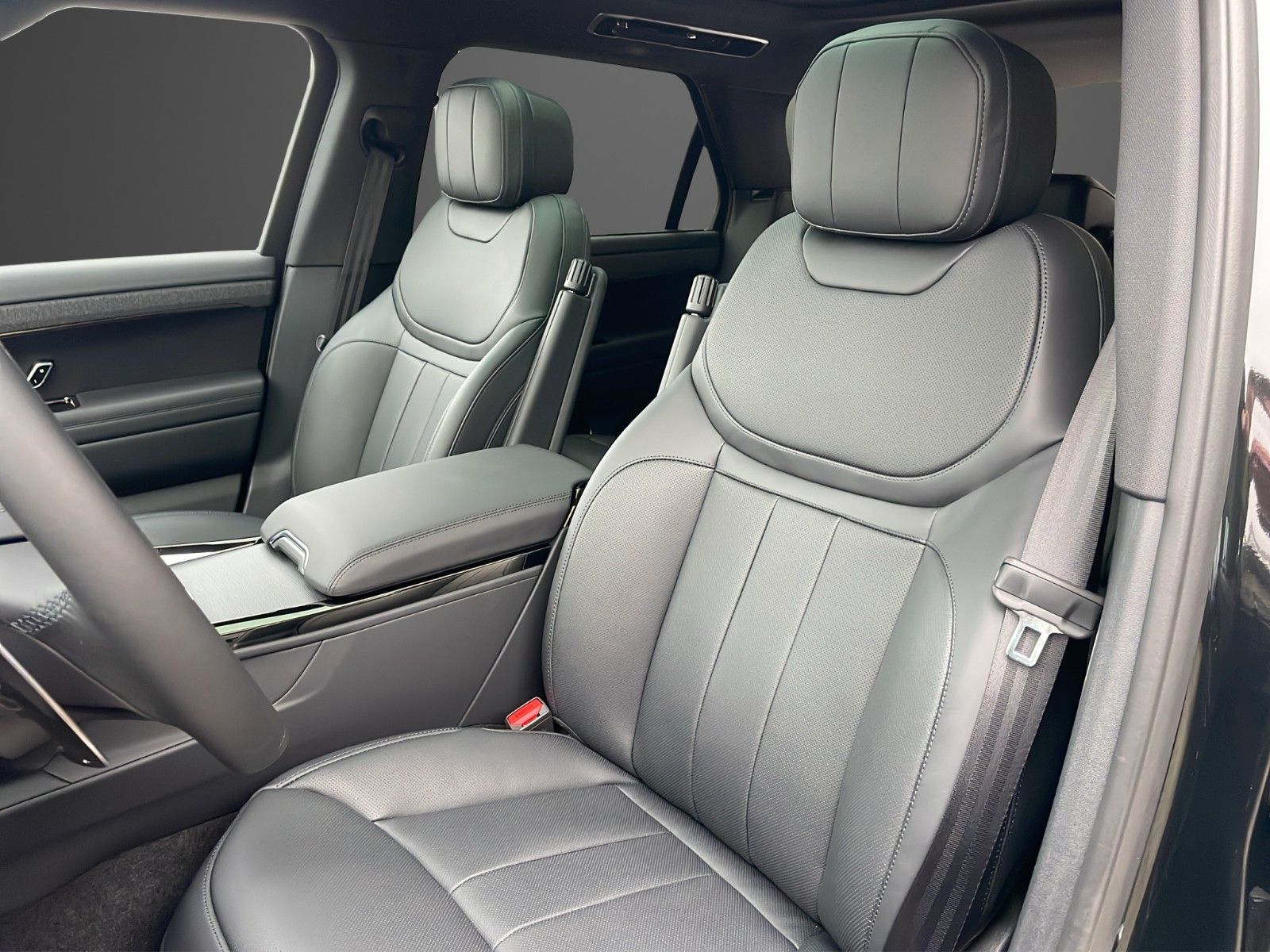 Fahrzeugabbildung Land Rover Range Rover Sport P460e Dynamic HSE 23 Zoll