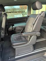 Volkswagen T6 Multivan - schwarze Volkswagen T6 Multivan