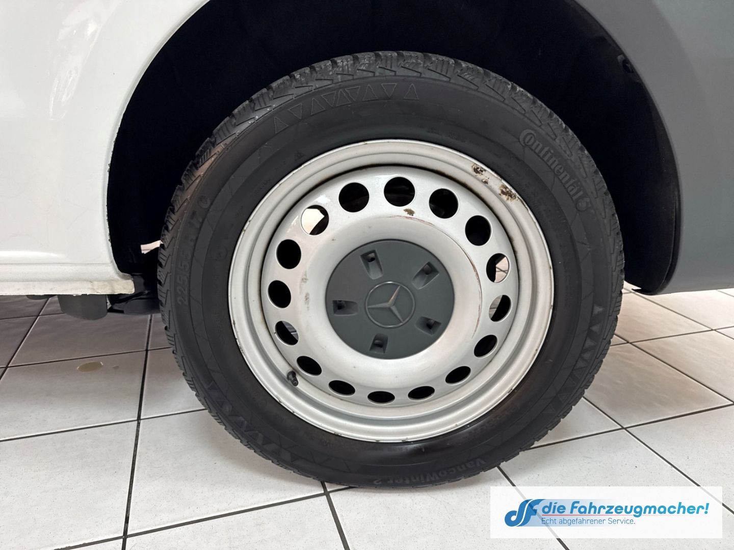 Fahrzeugabbildung Mercedes-Benz Vito Kasten e111 lang SHZ Rückfahrkam. Temp Tel.