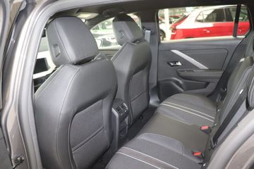 Fotografie 5 des Opel Astra Sports Tourer 1.2 Turbo GS