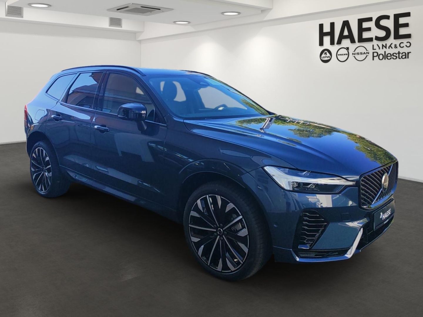 Volvo XC60 Plus Dark Recharge Plug-In Hybrid AWD HUD A imagem 3