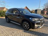 BMW X1 sDrive 20 i X-Line Panoramadach