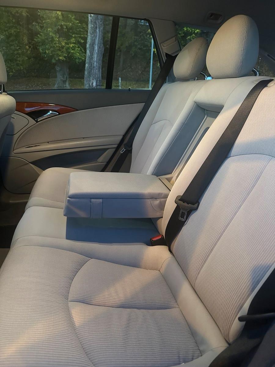 Mercedes-Benz E220 2007 — photo 12