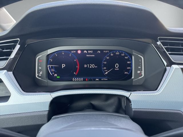 Touran 1.5 TSI DSG 7-SITZER+PANO+AHK+NAVI+LED+SH