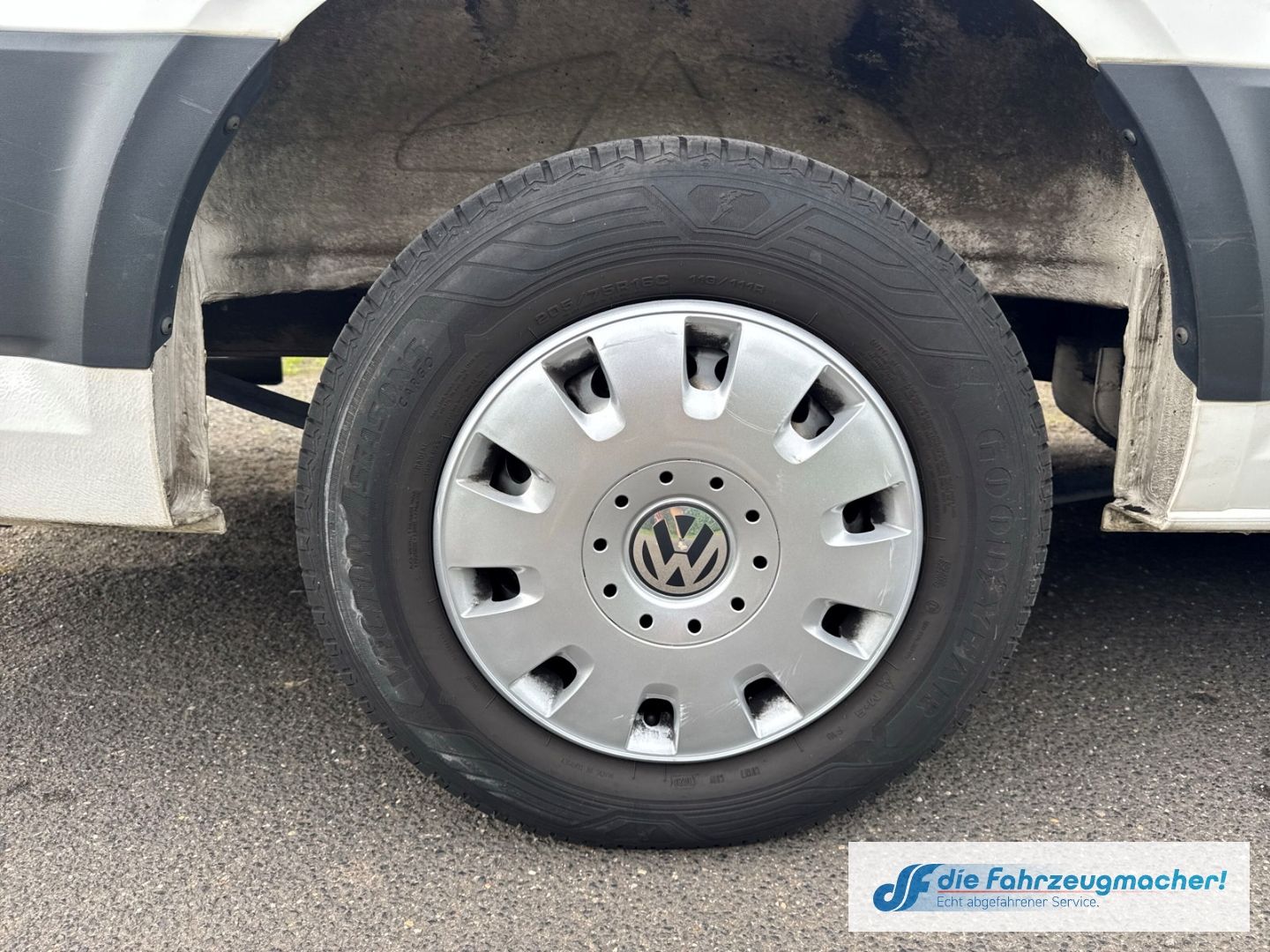 Fahrzeugabbildung Volkswagen Crafter Kasten 35 AUT. mittel L2 Hochd.LED Trend