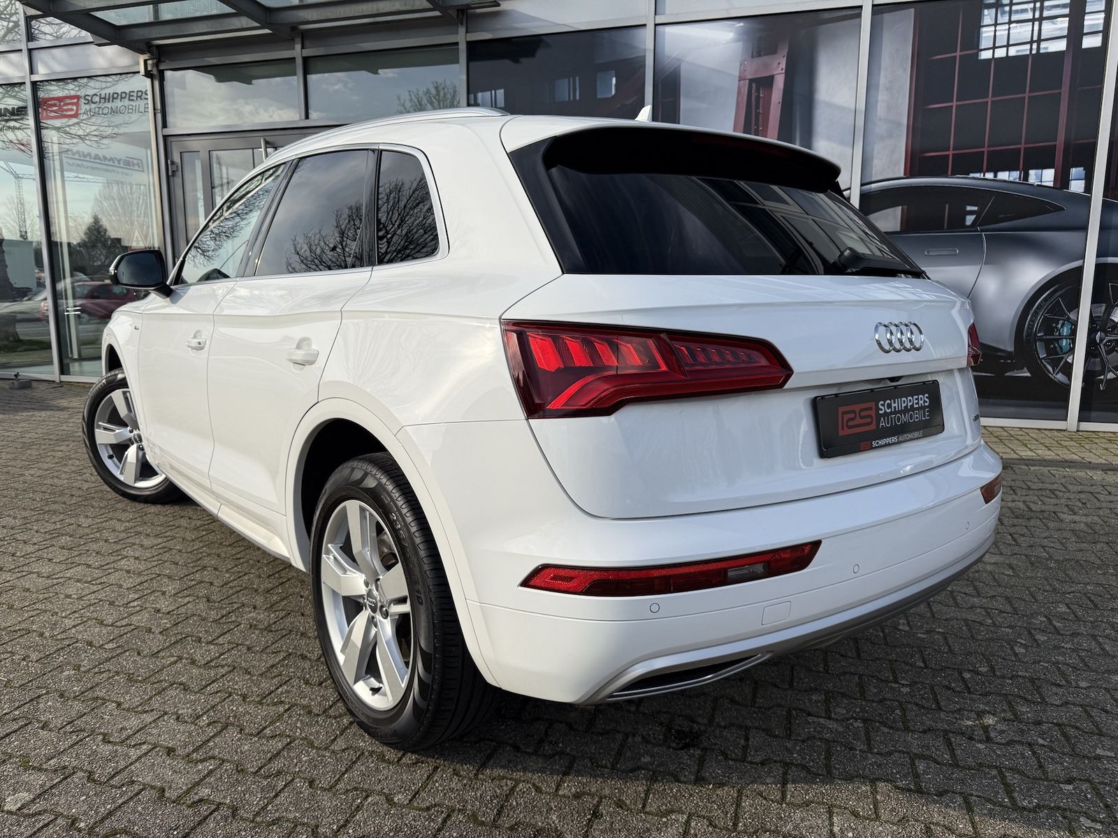Fahrzeugabbildung Audi Q5 40 TDI qu. Sport S-LINE|NAVI|R-KAMERA|PANO