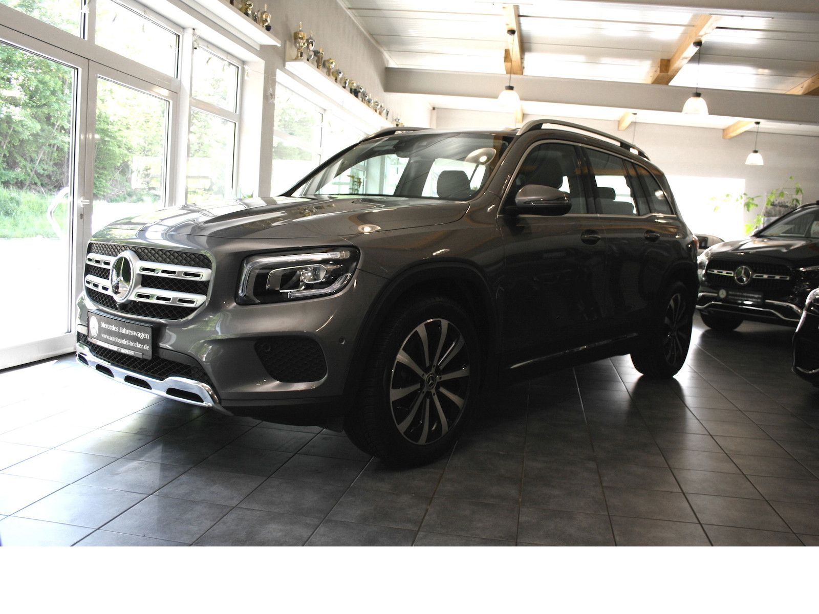 Fahrzeugabbildung Mercedes-Benz GLB 200 Progres. *Distronic*LED*360° Kamera*MBUX