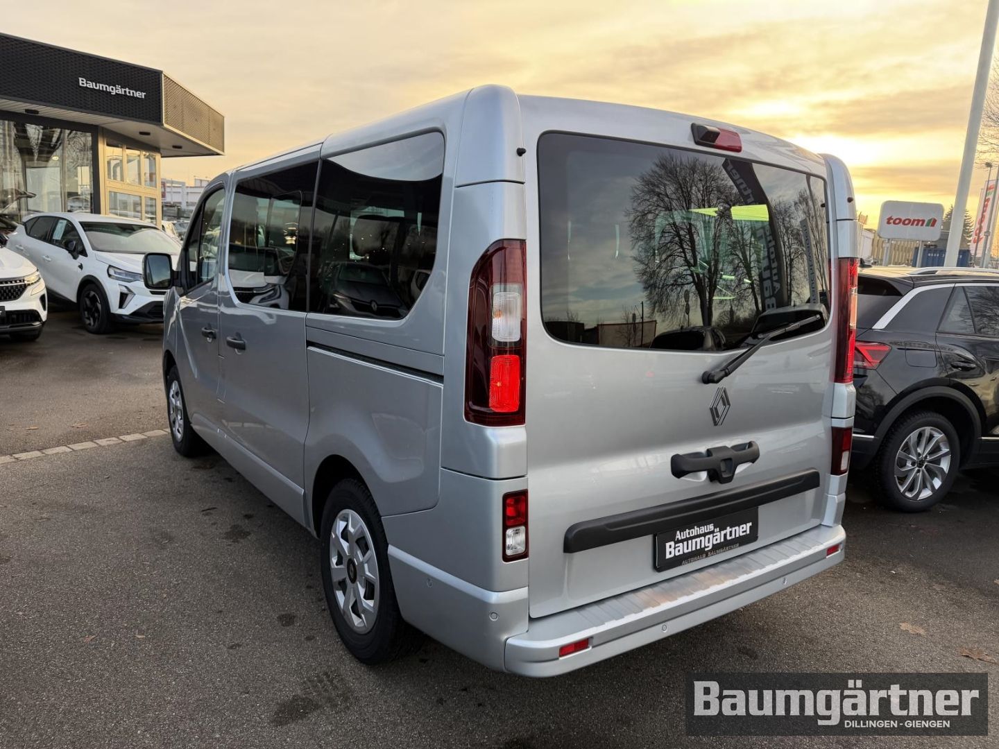 Fahrzeugabbildung Renault Trafic Combi Evolution Blue dCi 150 EDC 9-Sitzer
