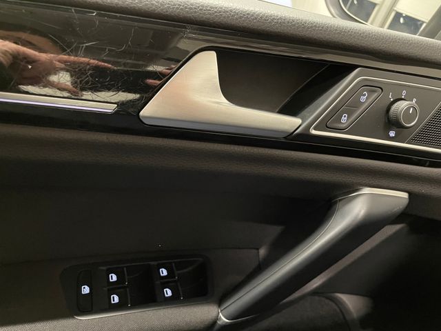 Golf Sportsvan Highline 1.4 TSI DSG XENON PDC