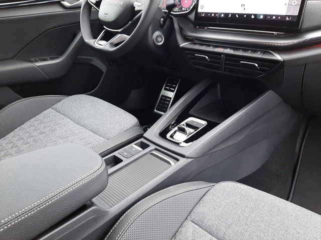 Fahrzeugabbildung Skoda Octavia Combi Sportline 2.0TDI DSG AHK LED ACC