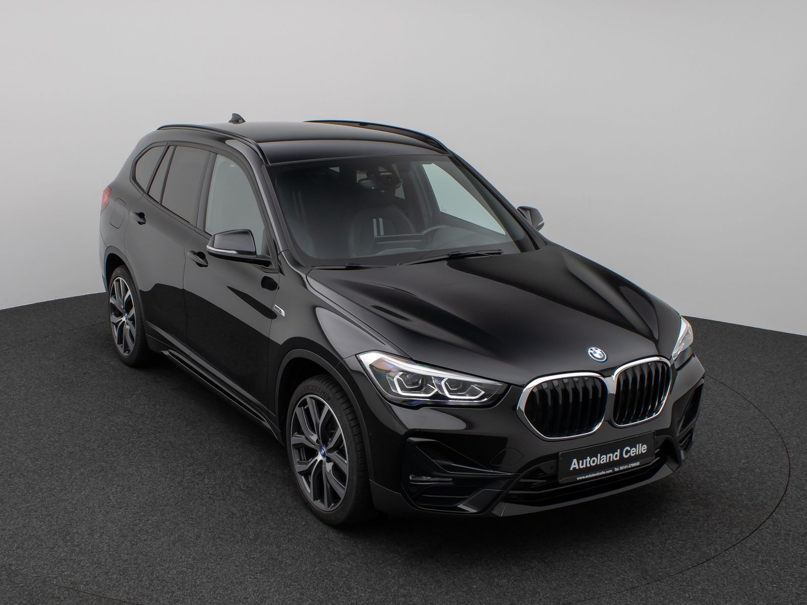 Fahrzeugabbildung BMW X1 xD25e Sport Line Kamera HUD DAB Navi+ Alarm