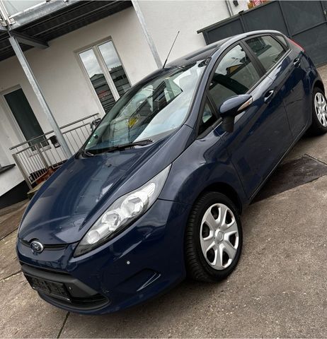 Ford Fiesta 1.3l TÜV Neu 4 Türer